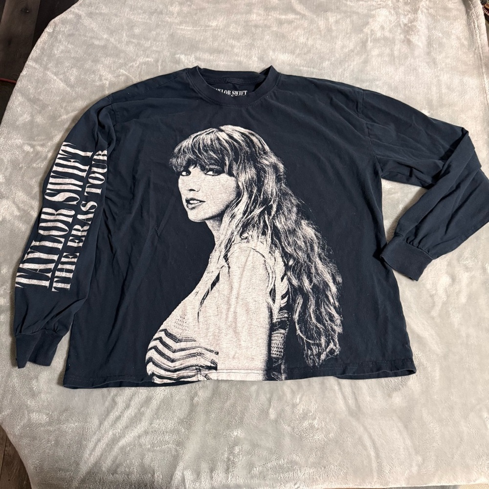 Taylor Swift Eras Tour Long Sleeve Tee Size Large